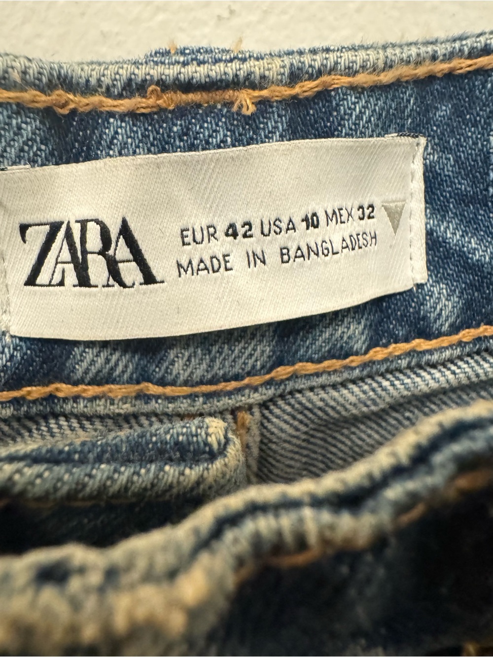 ZARA Men’s Straight Leg Jeans in Light Blue Denim - Picture 4 of 7
